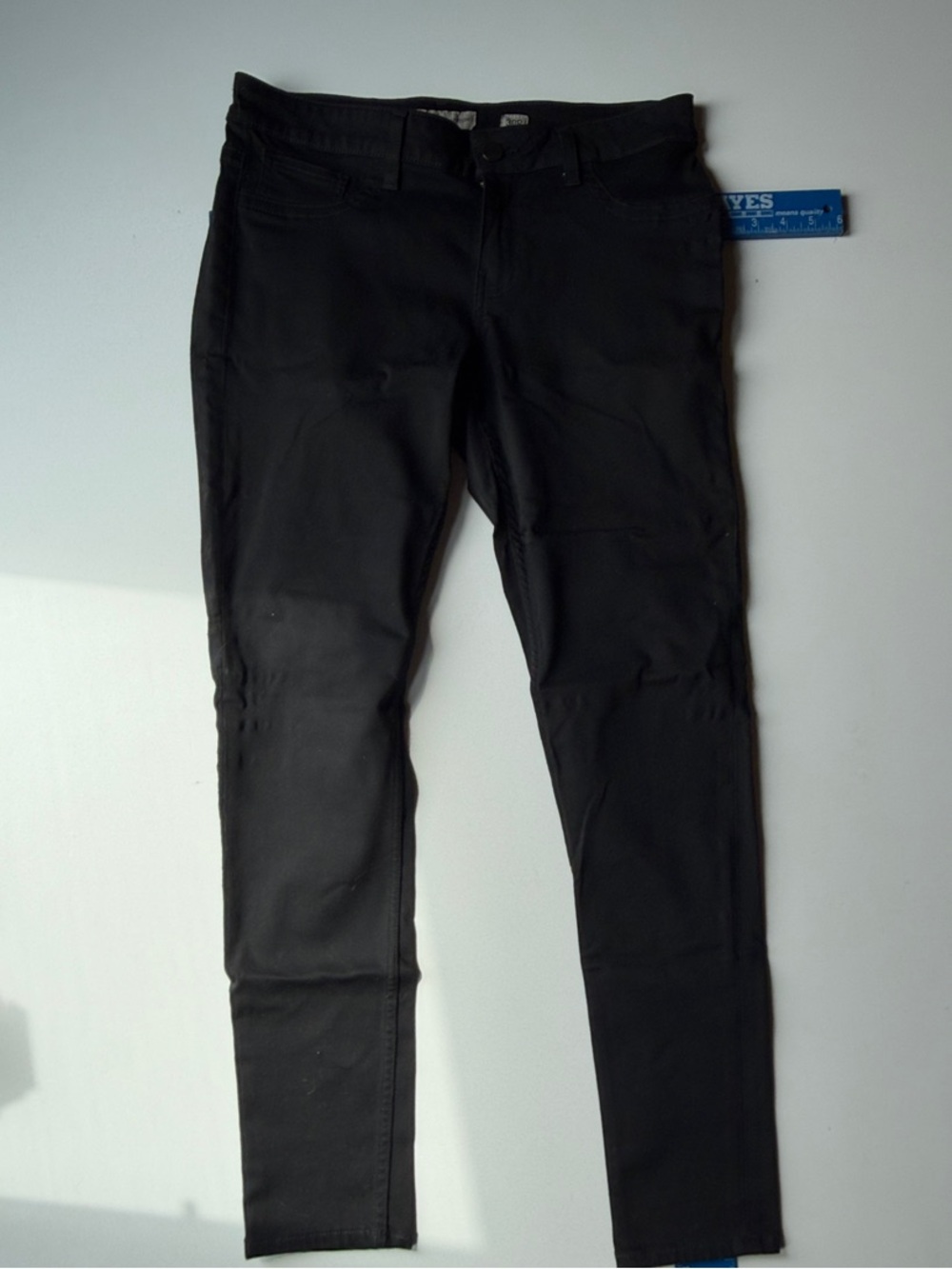 BKE Women's Skinny Jeans in Black